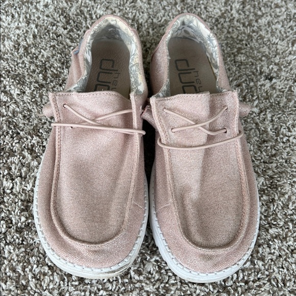 Hey Dude Women's Wendy Lace Up Loafers in Stretch Sparkling Pink - Picture 3 of 10